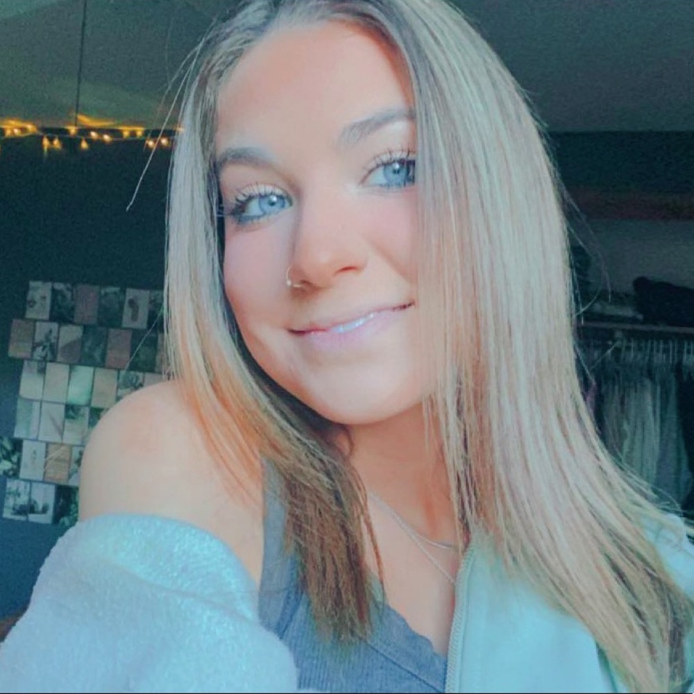 Meet your Posher, Leah